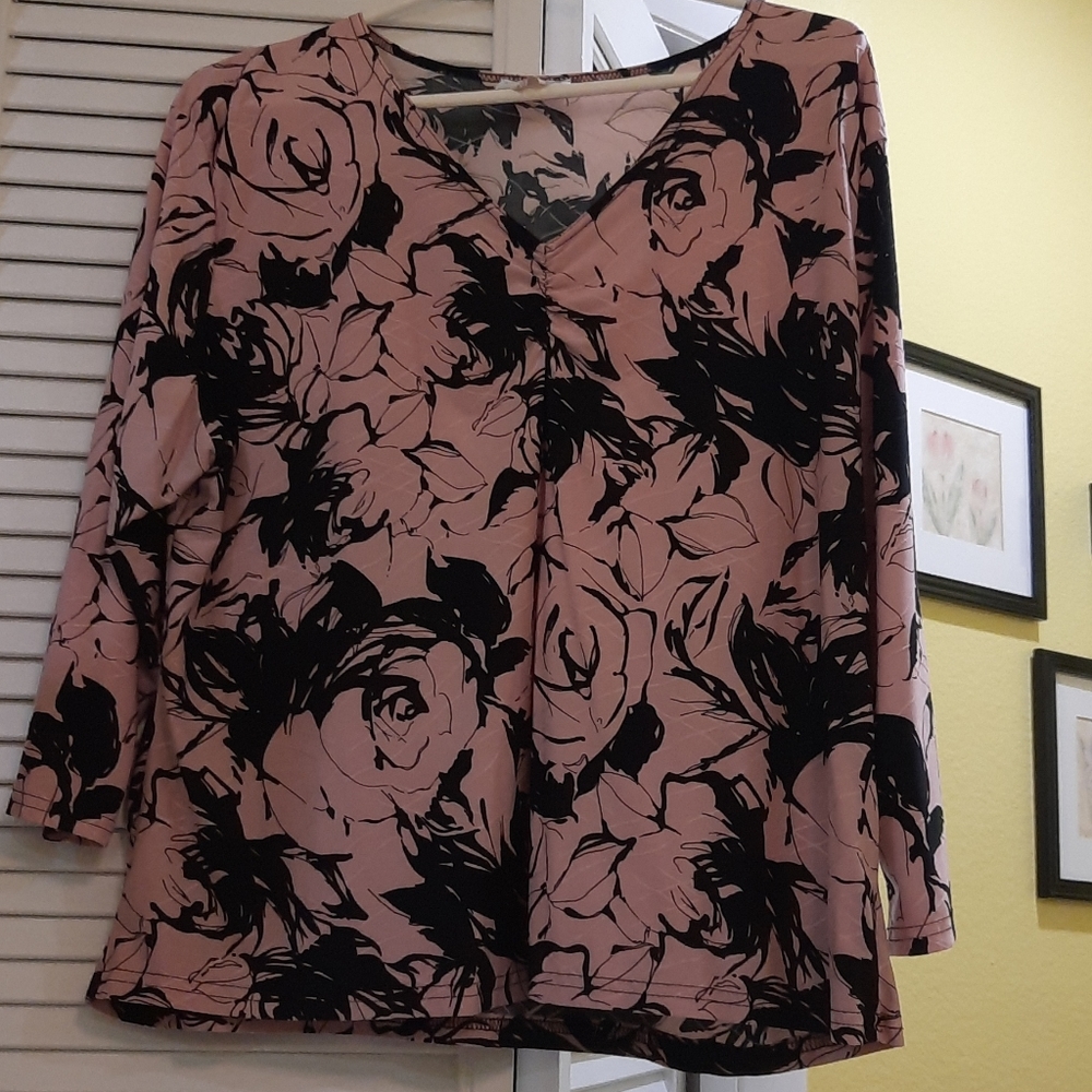 Women's plus size top